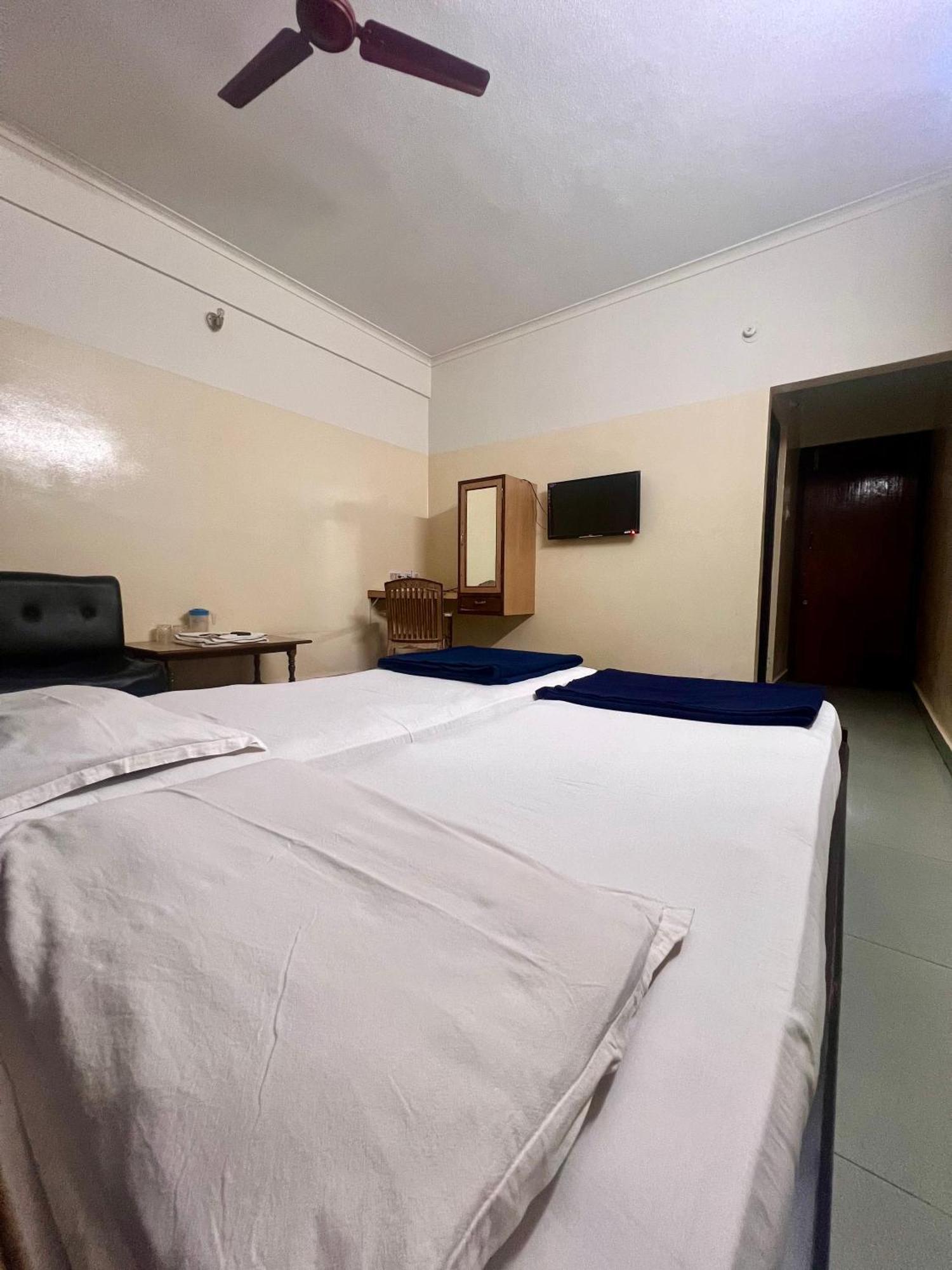 Sai Sagar Hotel Manipal Luaran gambar